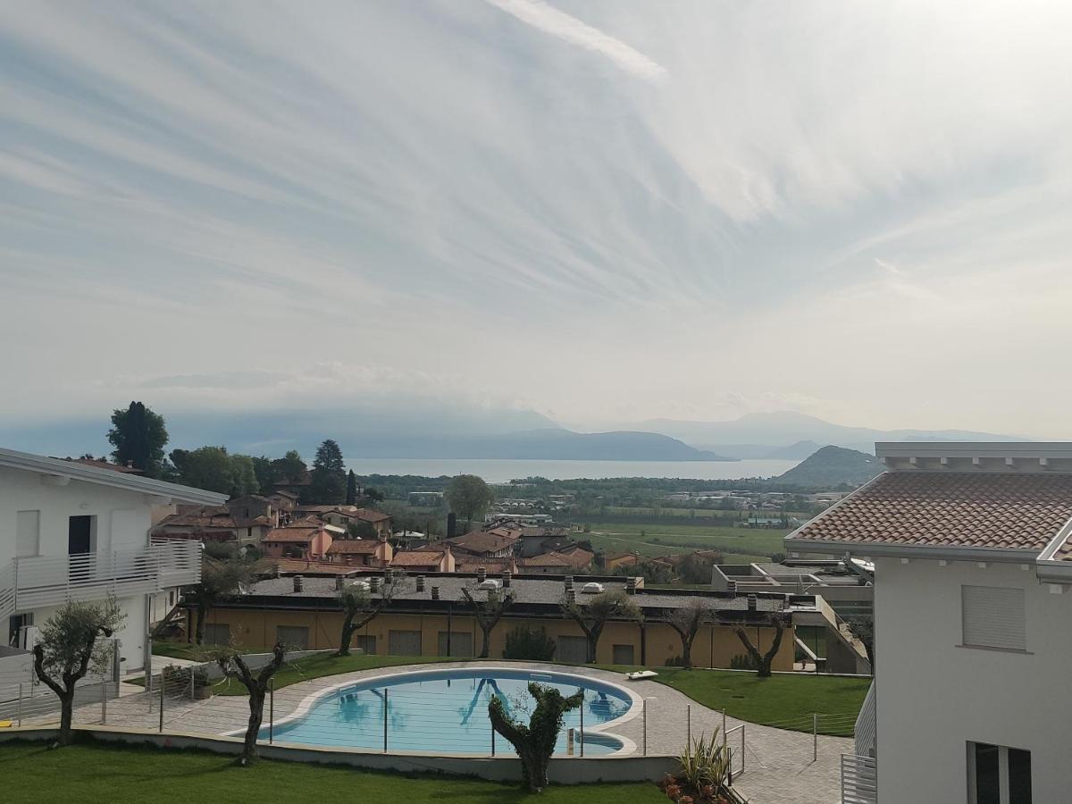 Bilocale In Residence Vista Lago Con Piscina 폴페나체 델 가르다 외부 사진