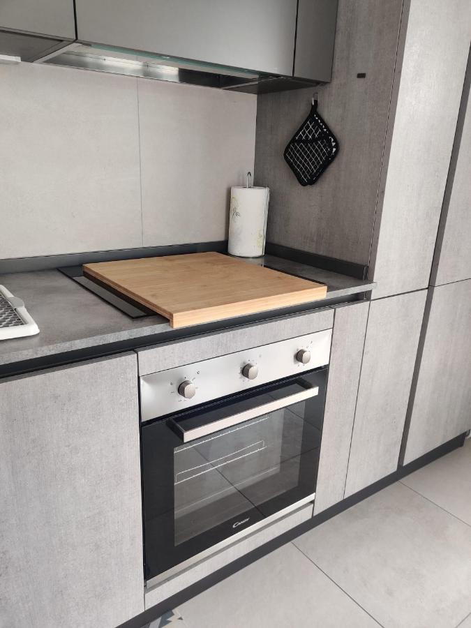 Bilocale In Residence Vista Lago Con Piscina 폴페나체 델 가르다 외부 사진